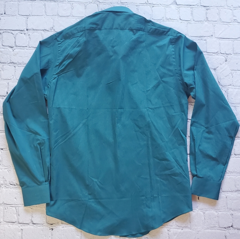 Van Heusen Fitted Button Down Teal Shirt Sz Med - Picture 7 of 7
